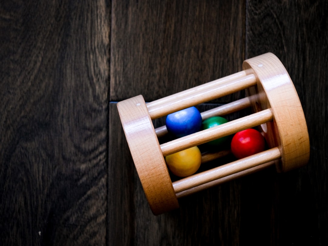 Comment apprendre les tables de multiplication montessori de manière ludique et efficace ?